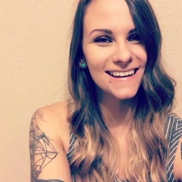 Meet your Posher, Elayne - Picture 1 of 1